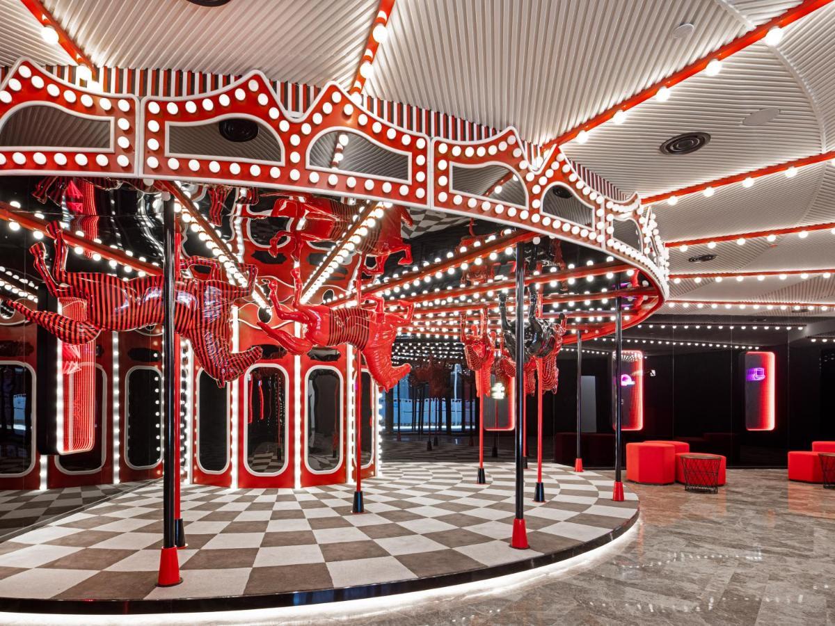 Radisson Red Hotel Zhuhai Gongbei Port Dış mekan fotoğraf