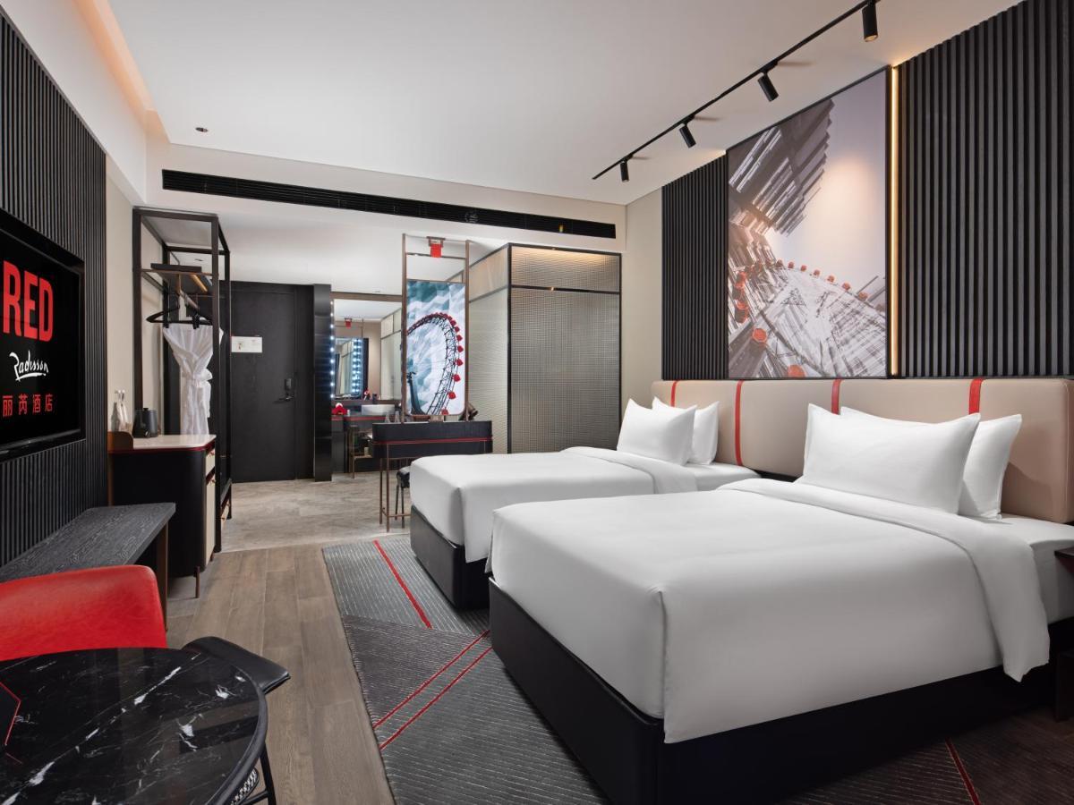 Radisson Red Hotel Zhuhai Gongbei Port Dış mekan fotoğraf