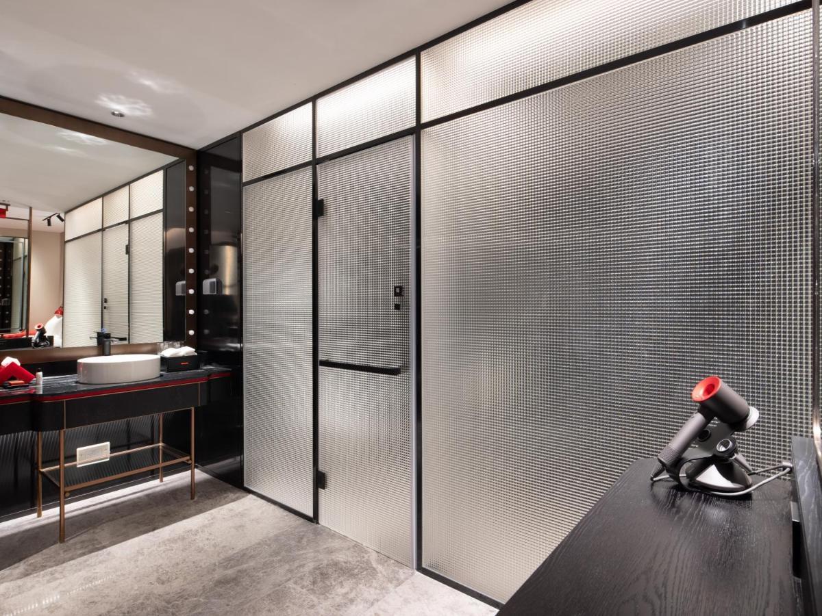 Radisson Red Hotel Zhuhai Gongbei Port Dış mekan fotoğraf
