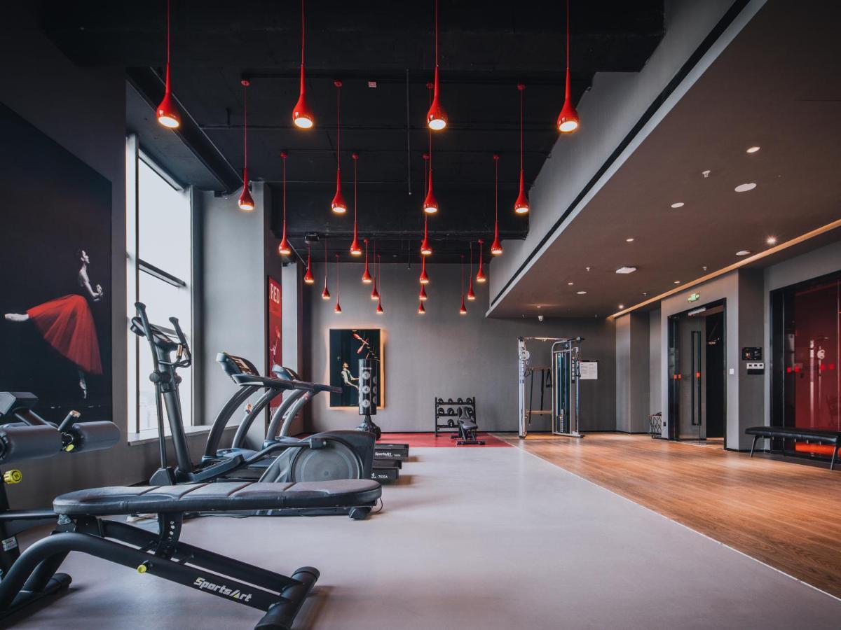 Radisson Red Hotel Zhuhai Gongbei Port Dış mekan fotoğraf