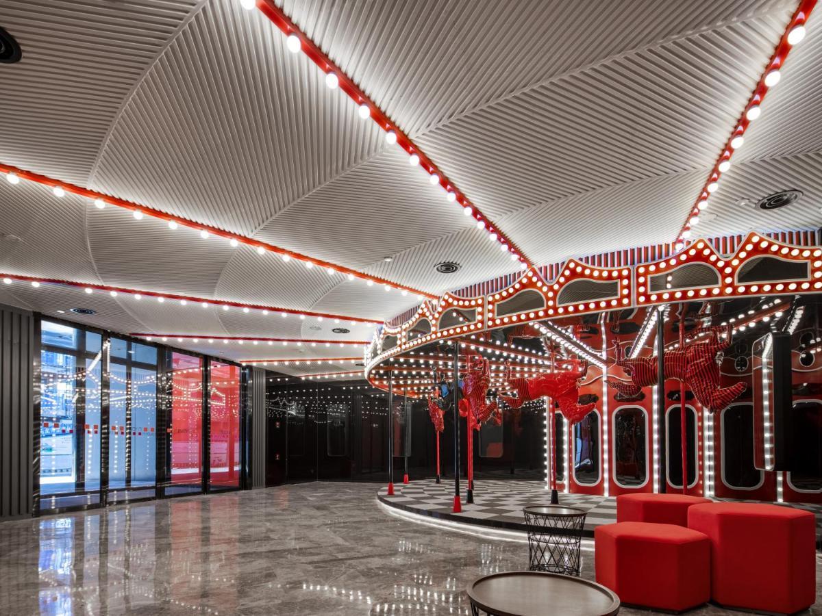Radisson Red Hotel Zhuhai Gongbei Port Dış mekan fotoğraf