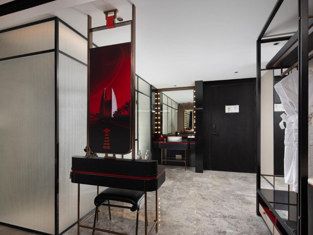 Radisson Red Hotel Zhuhai Gongbei Port Dış mekan fotoğraf