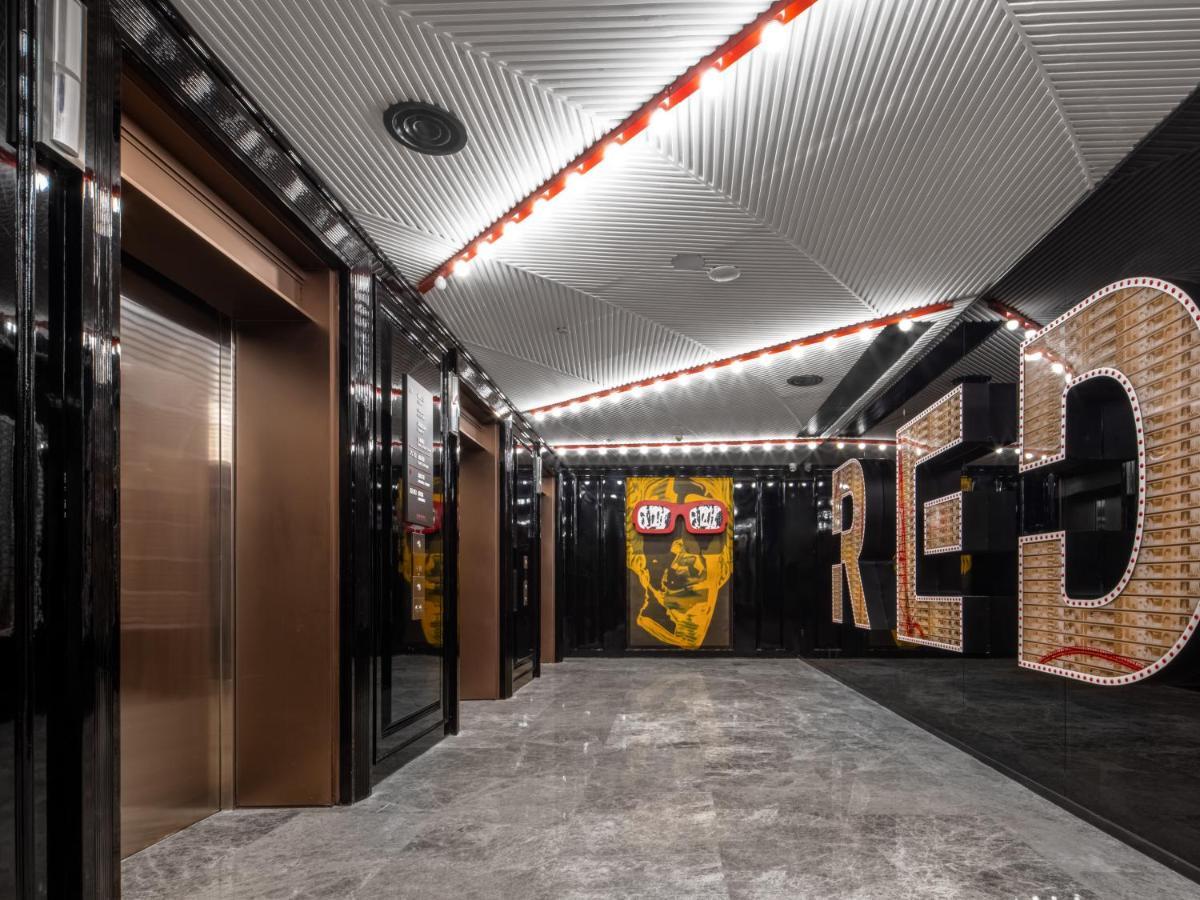 Radisson Red Hotel Zhuhai Gongbei Port Dış mekan fotoğraf