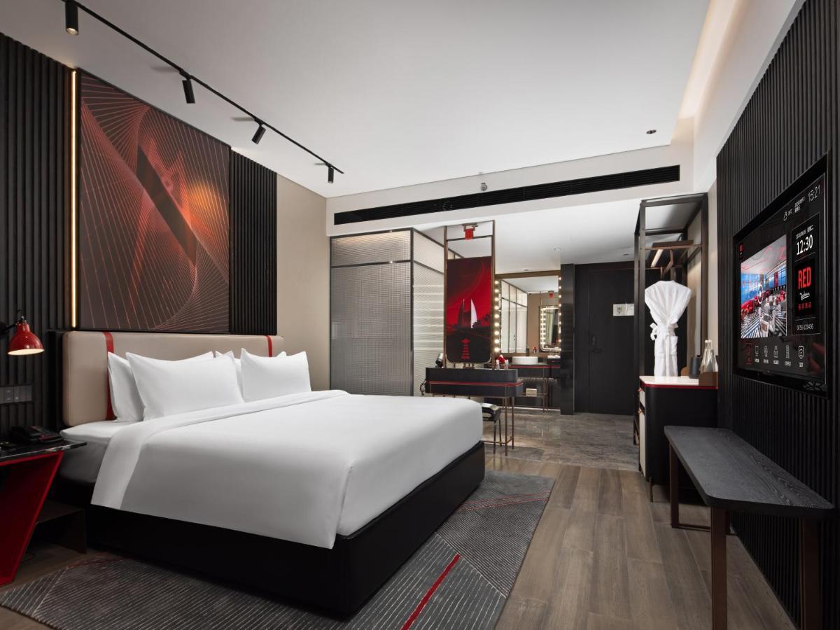 Radisson Red Hotel Zhuhai Gongbei Port Dış mekan fotoğraf