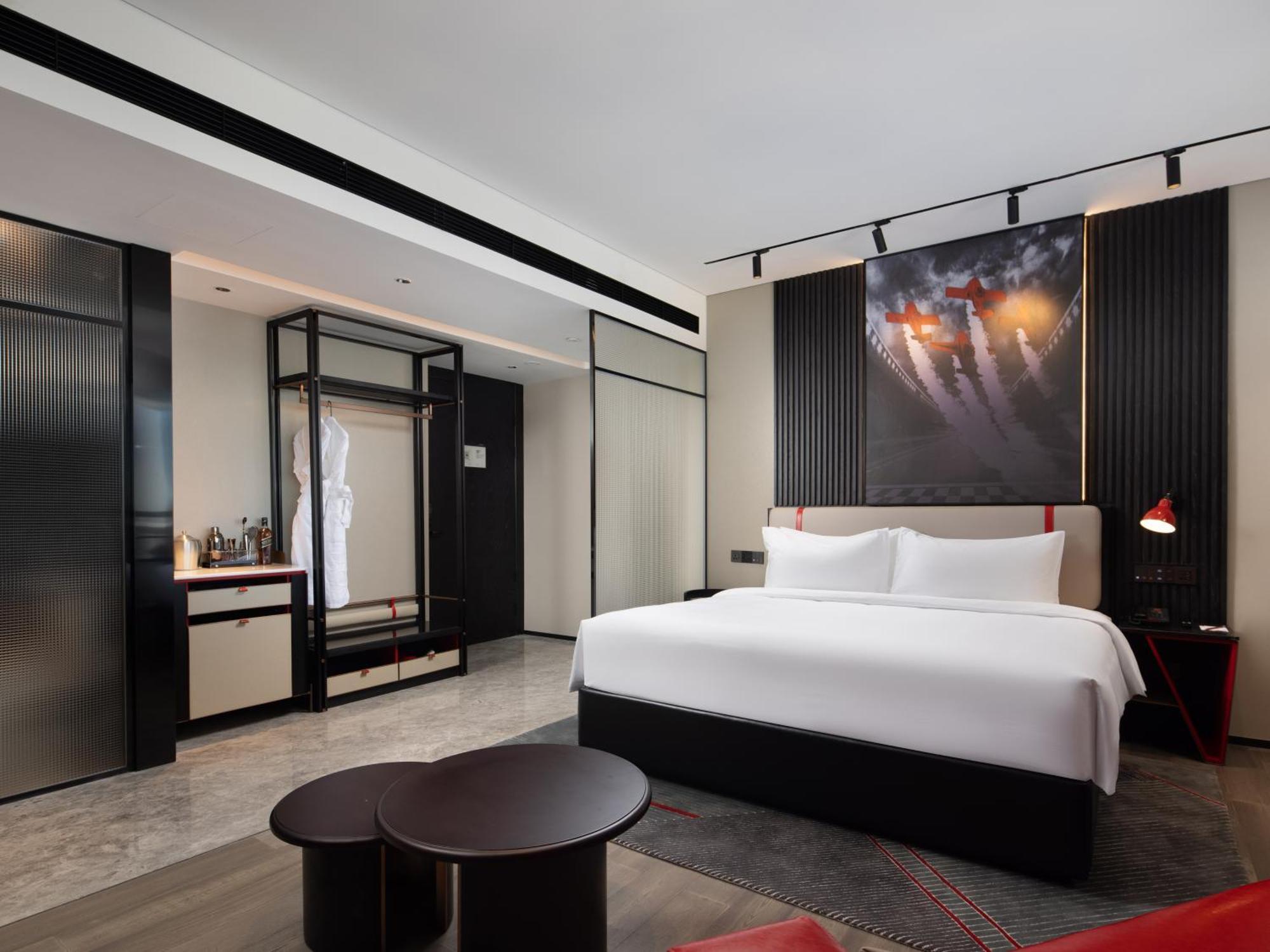 Radisson Red Hotel Zhuhai Gongbei Port Dış mekan fotoğraf