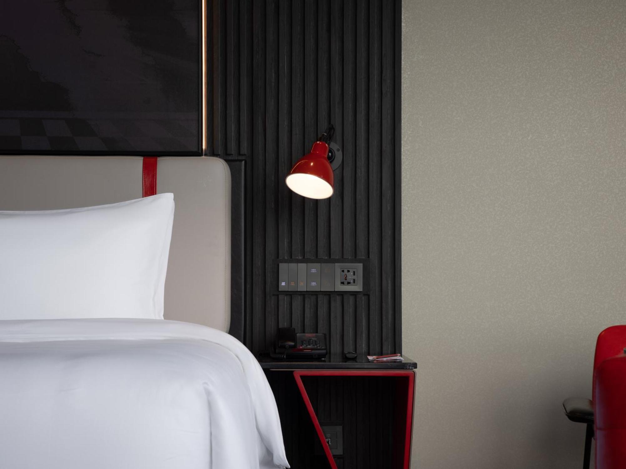 Radisson Red Hotel Zhuhai Gongbei Port Dış mekan fotoğraf