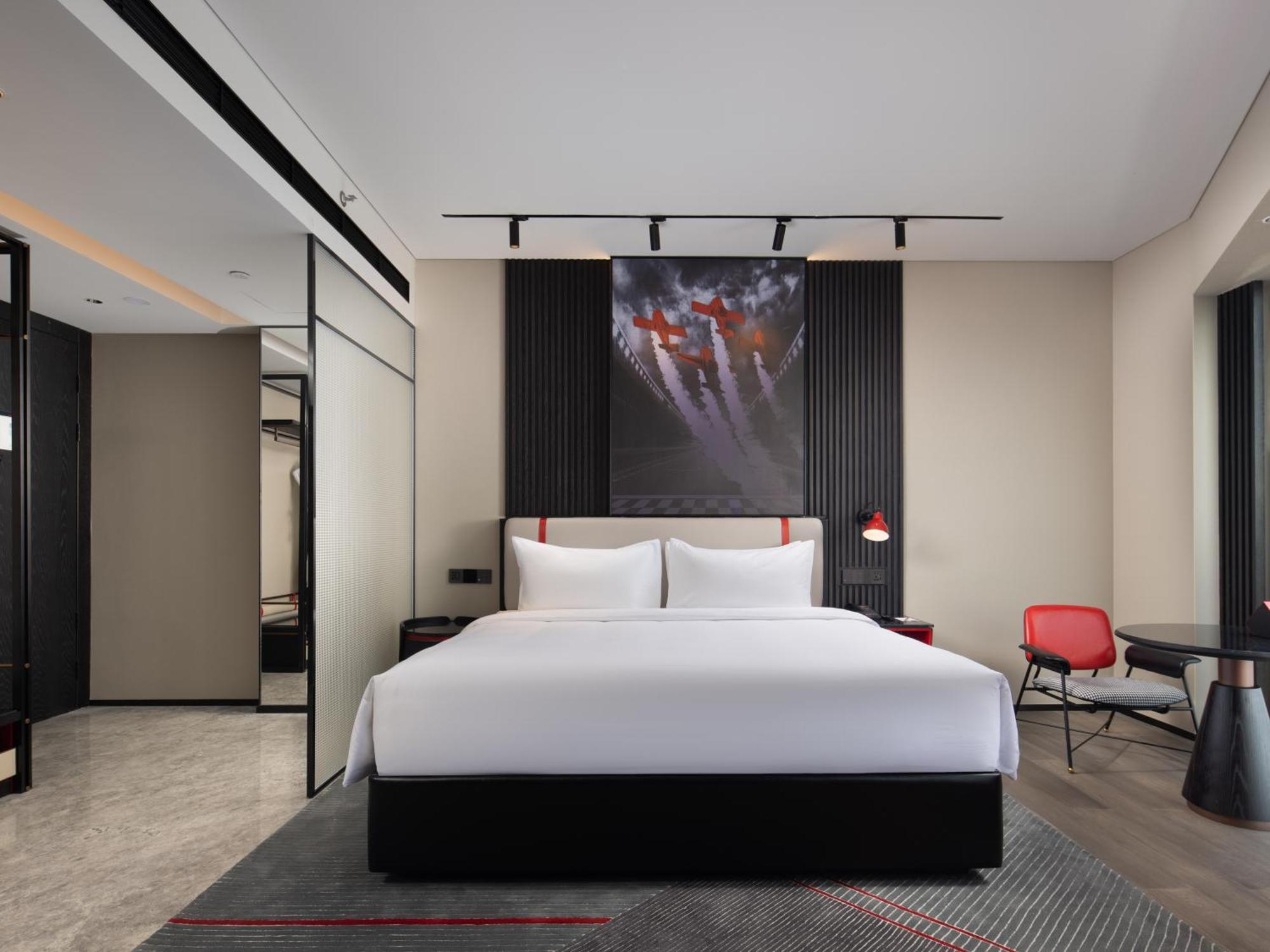 Radisson Red Hotel Zhuhai Gongbei Port Dış mekan fotoğraf